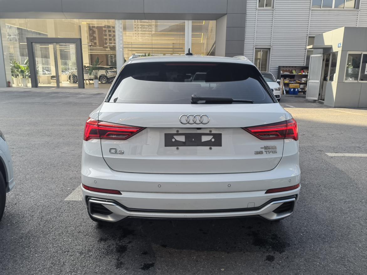 Audi Q3 2024 thumb 10
