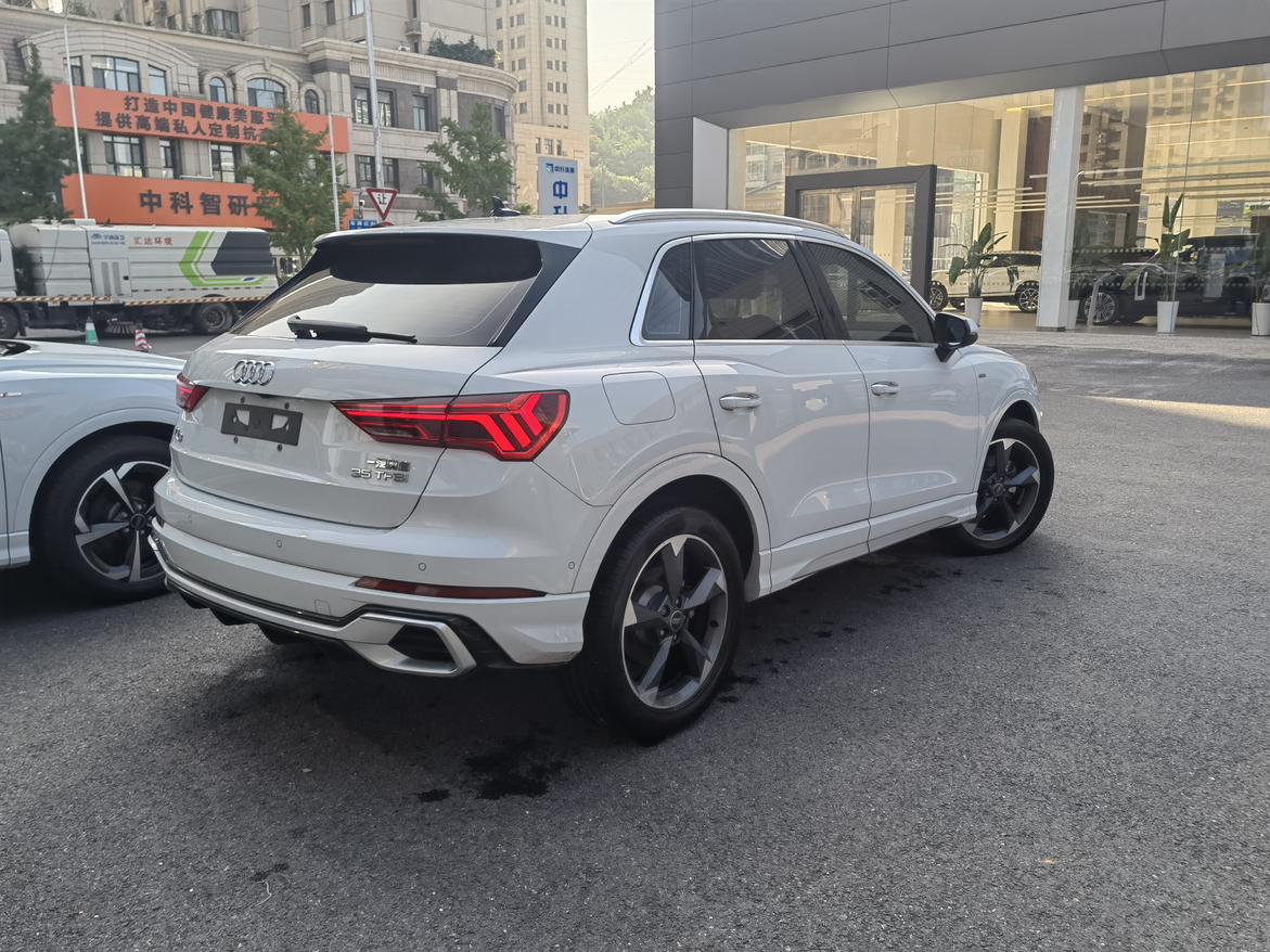 Audi Q3 2024 thumb 11