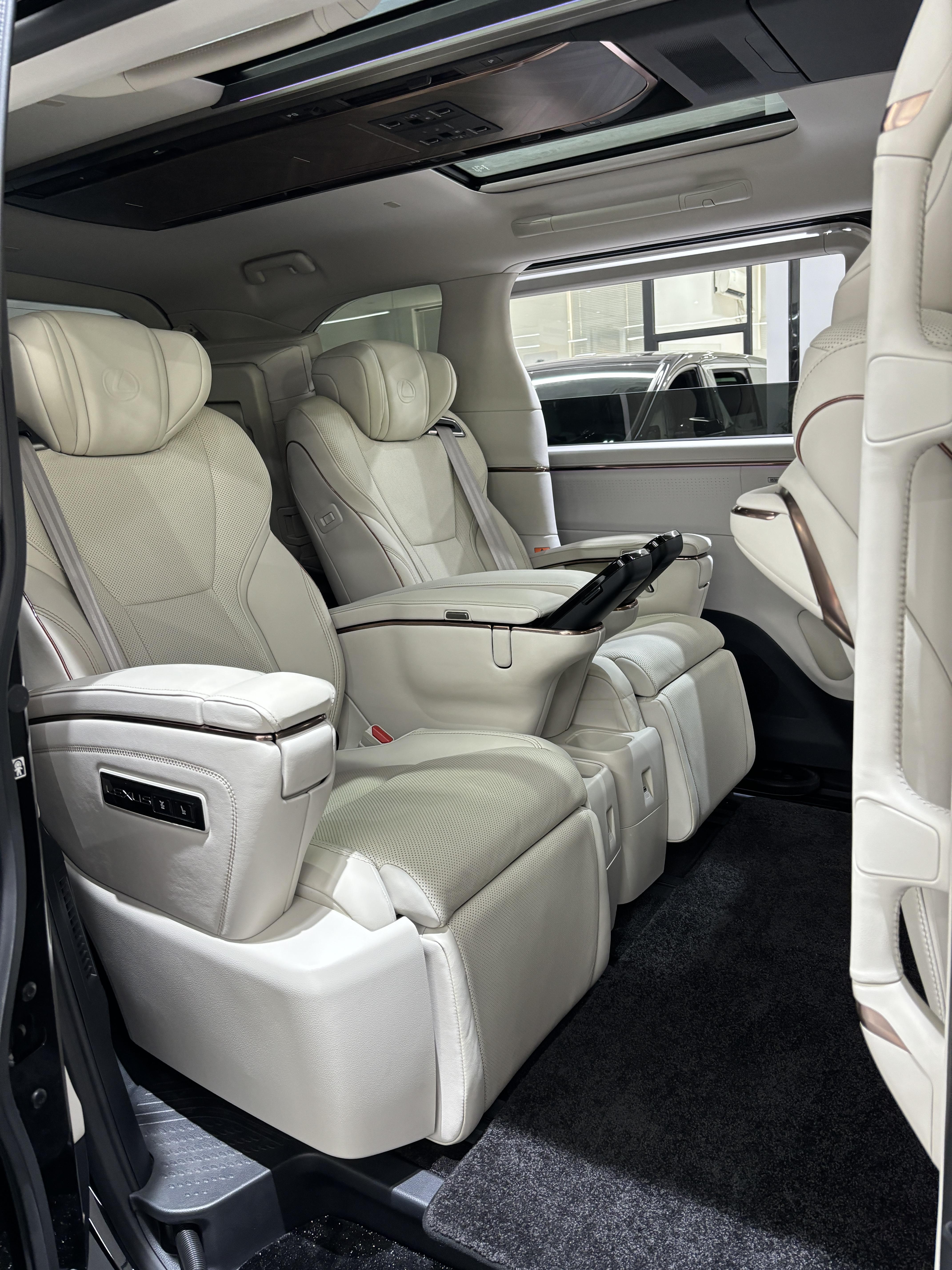Lexus LM 2023 thumb 7