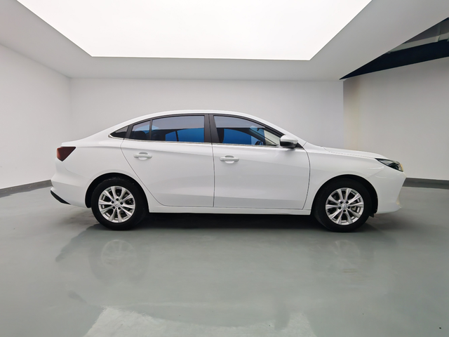 Roewe i5 2023 thumb 6