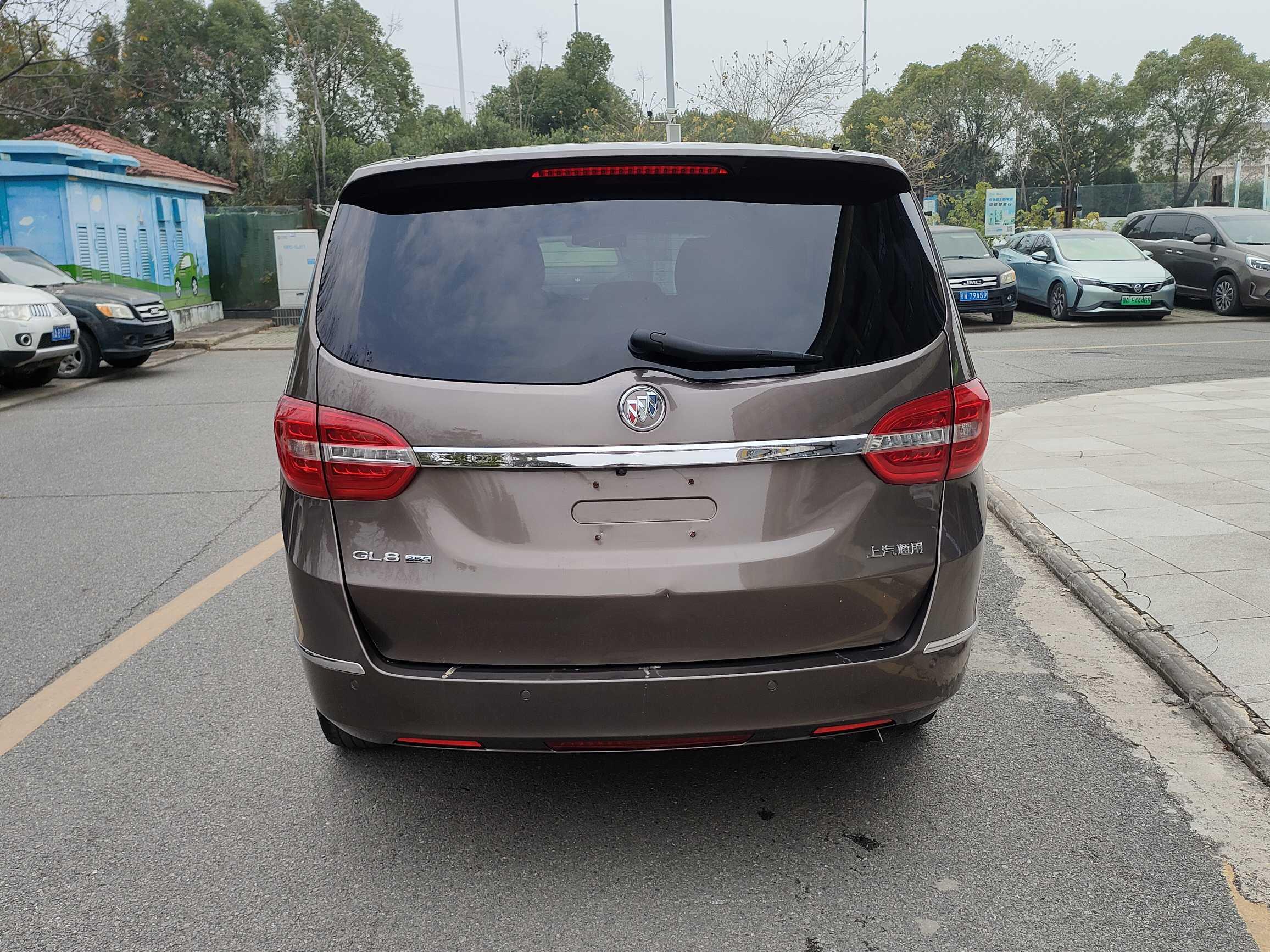 Buick GL8 2017 thumb 3