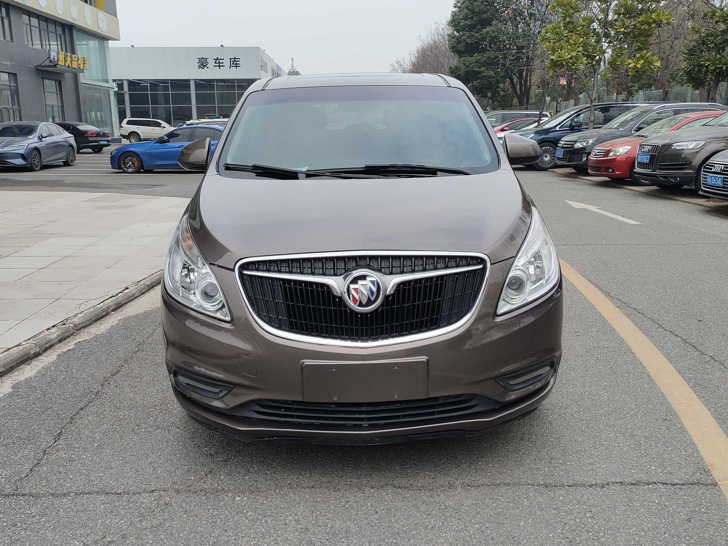 Buick GL8 2017 thumb 9