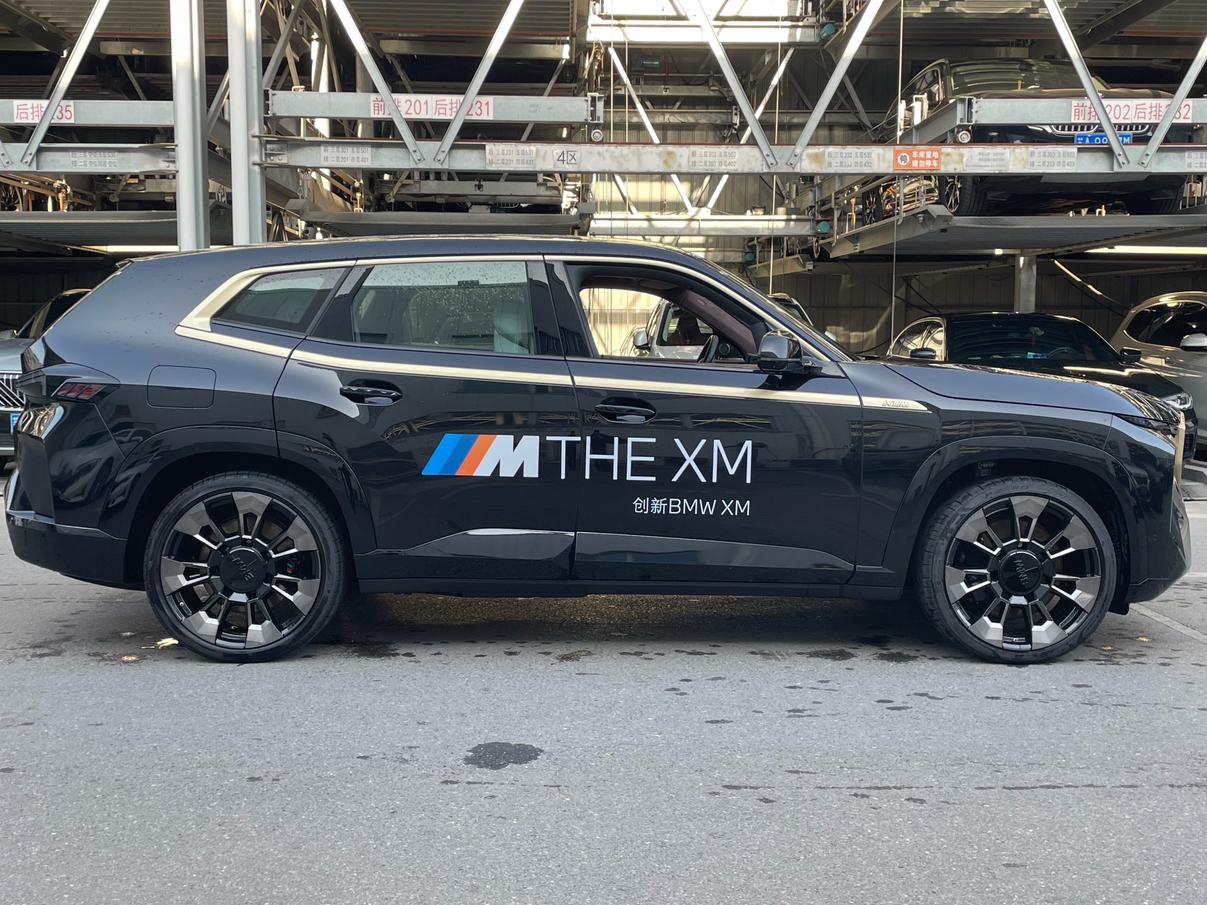 BMW XM 2023 thumb 4