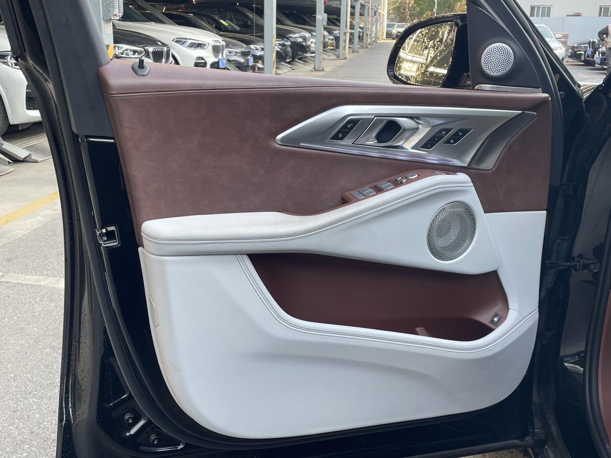 BMW XM 2023 thumb 7