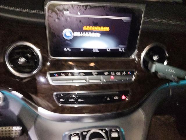 Mercedes-Benz V-Класс 2018 thumb 6