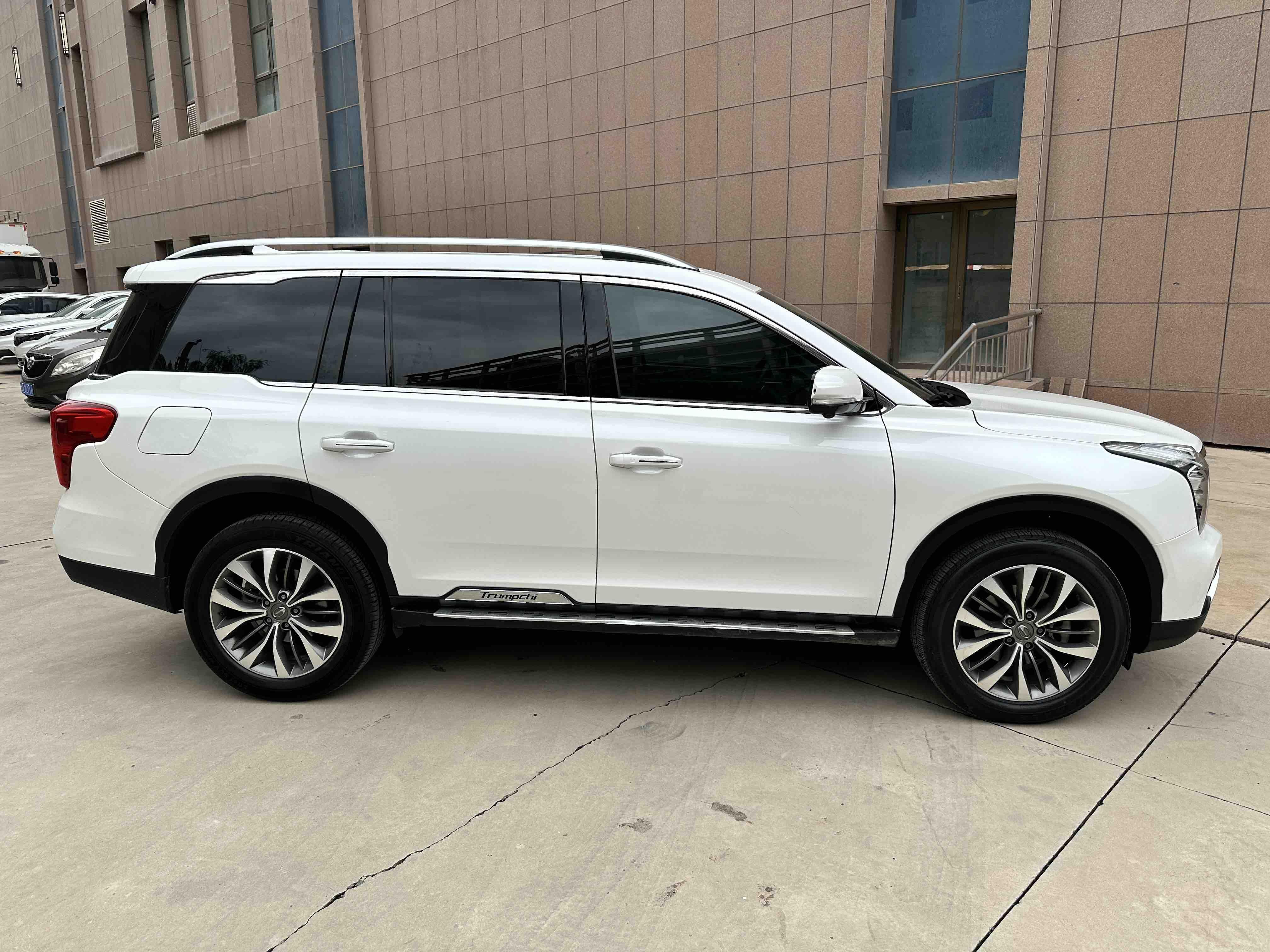 GAC GS8 2017 thumb 5