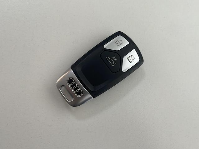 Audi A4 2020 thumb 9