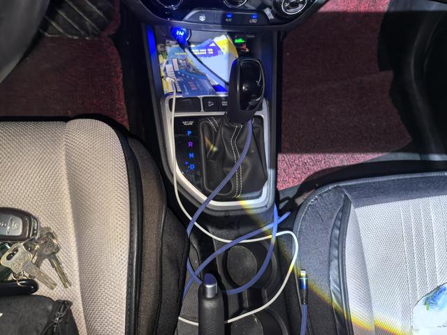 Hyundai ix25 2017 thumb 7