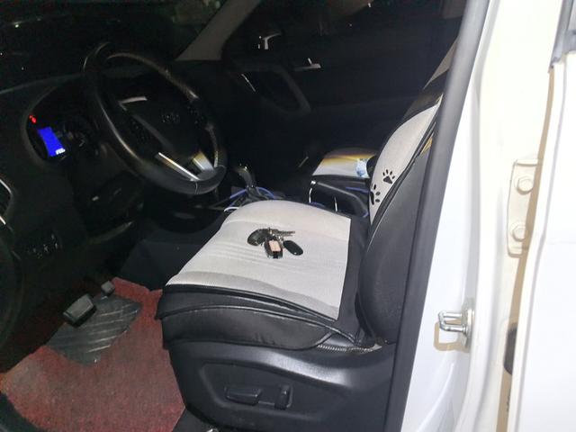 Hyundai ix25 2017 thumb 8