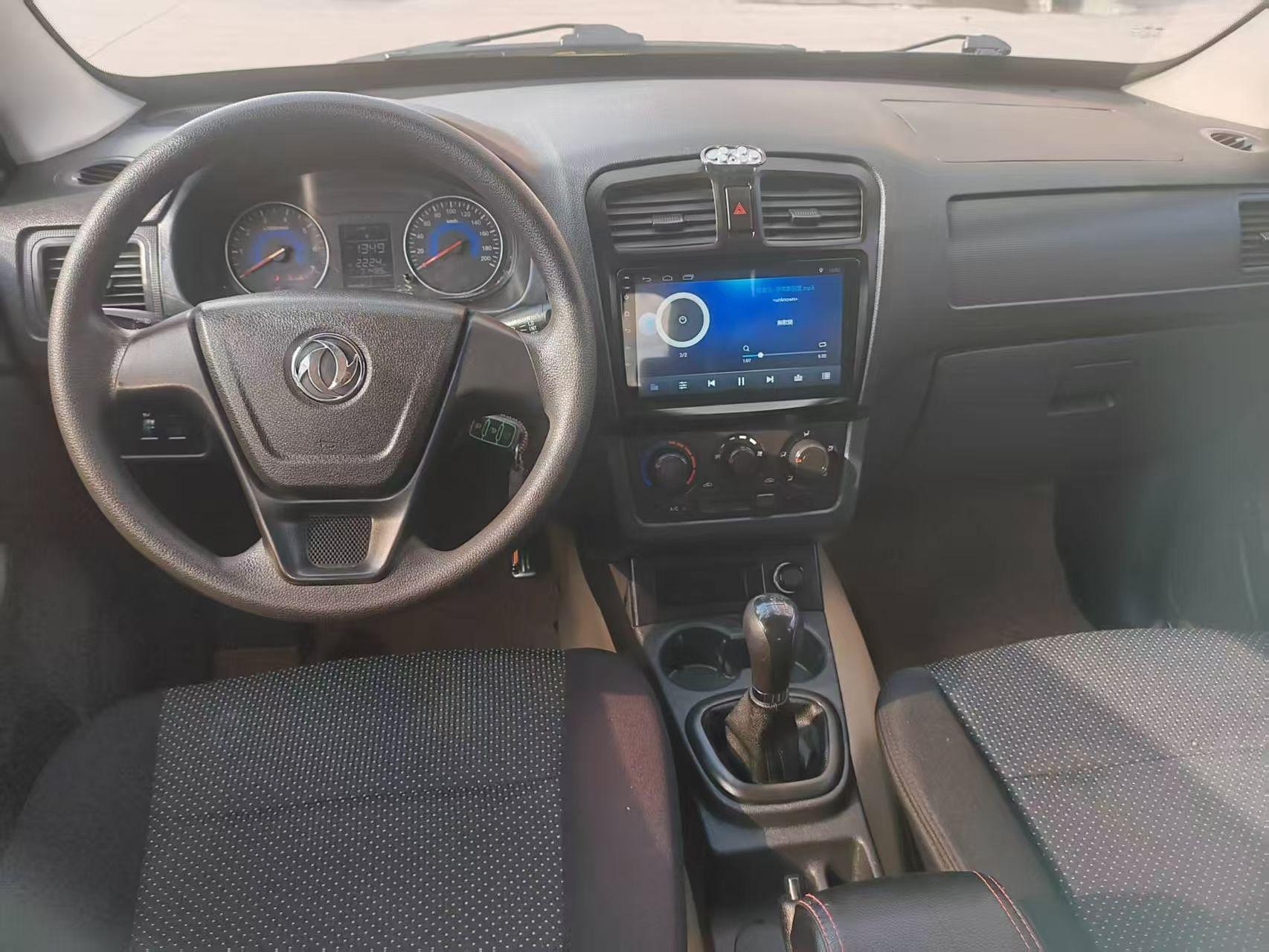 Dongfeng Fengon 330 2018 thumb 4