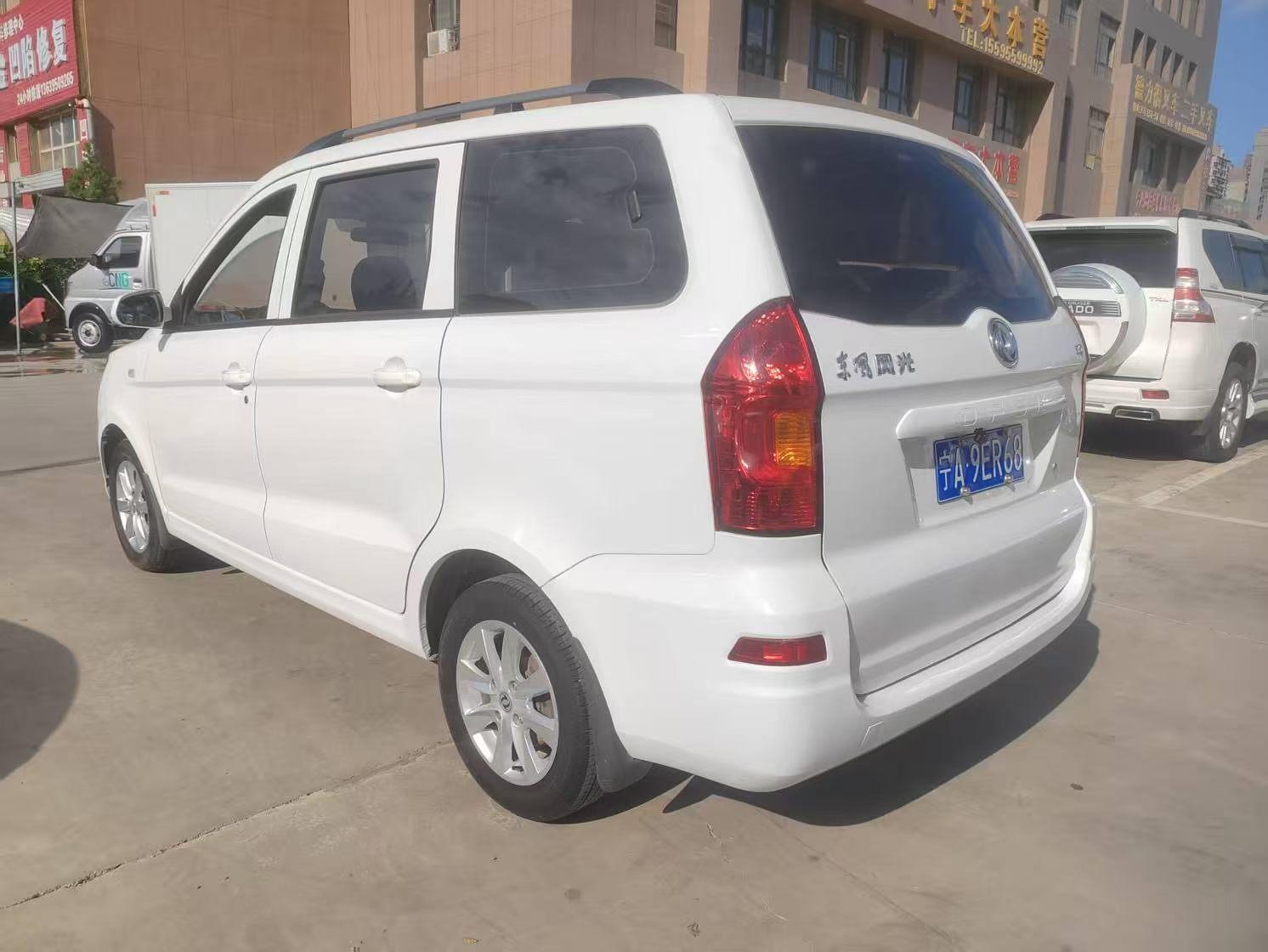 Dongfeng Fengon 330 2018 thumb 11