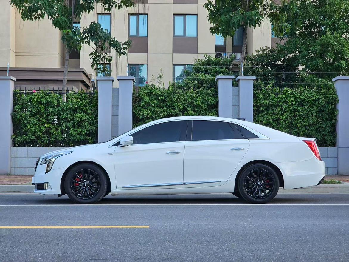 Cadillac XTS 2018 thumb 2
