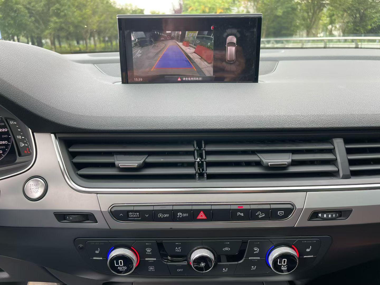 Audi Q7 2019 thumb 4