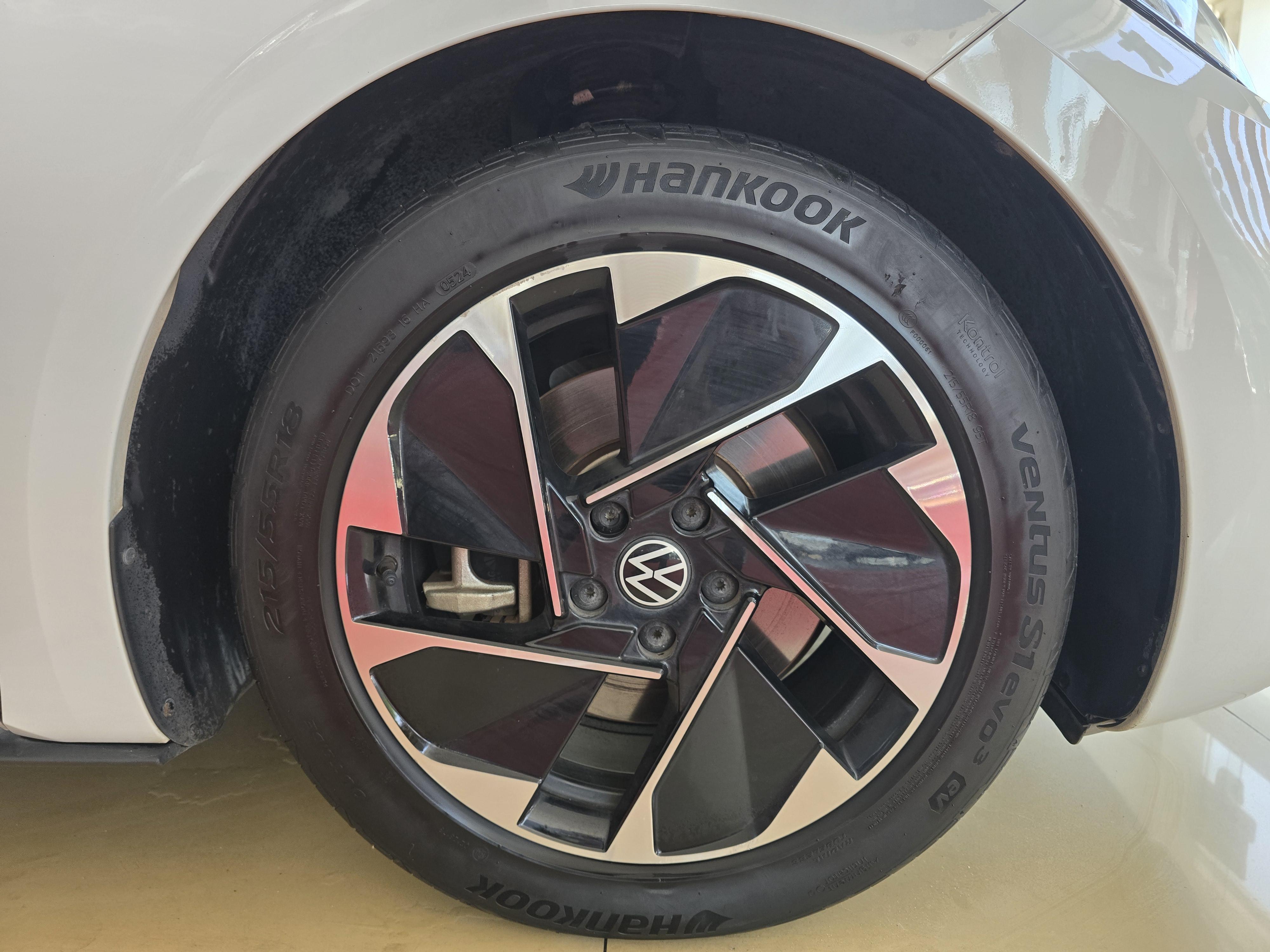 Volkswagen ID.3 2024 thumb 5