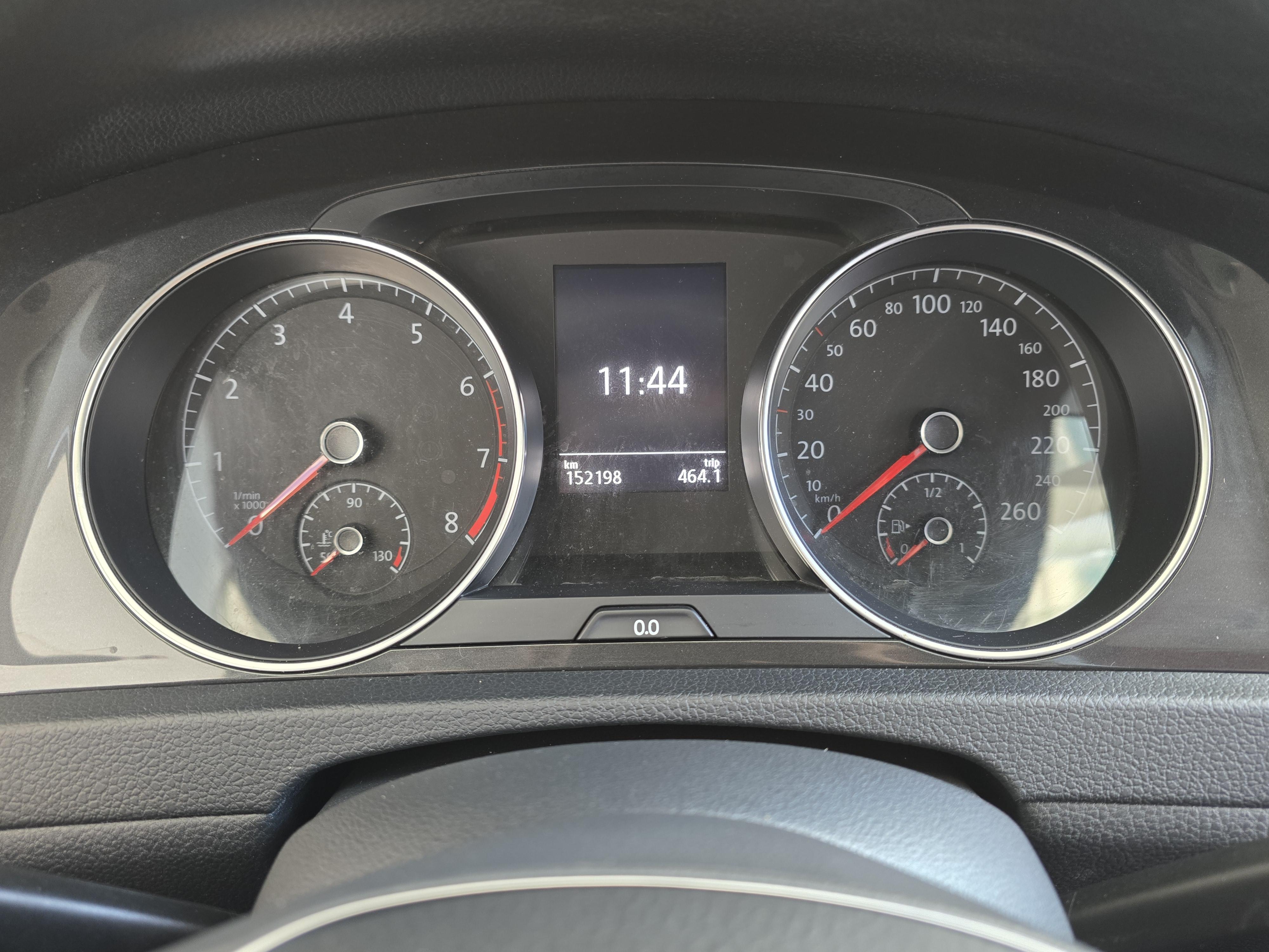 Volkswagen Golf Sportsvan 2017 thumb 8