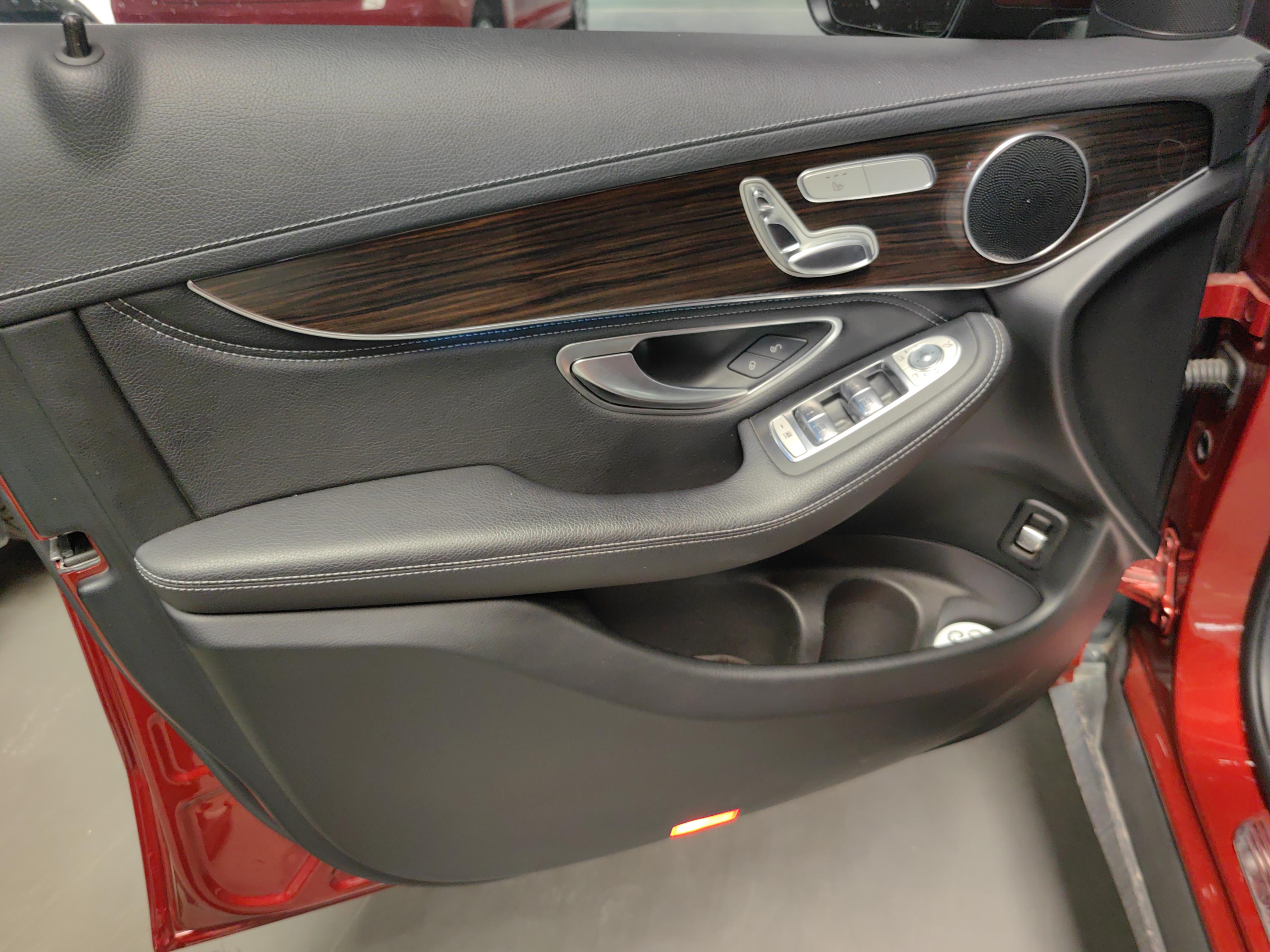 Mercedes-Benz GLC 2018 thumb 10