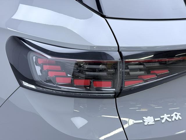 Volkswagen ID.4 2021 thumb 11