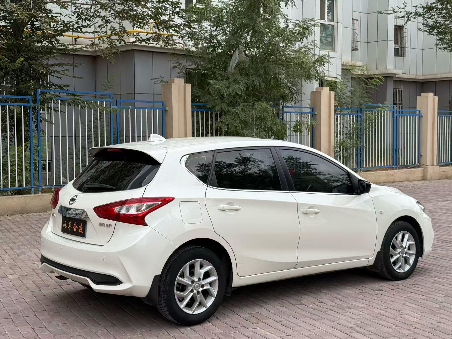Nissan Tiida 2021 thumb 4