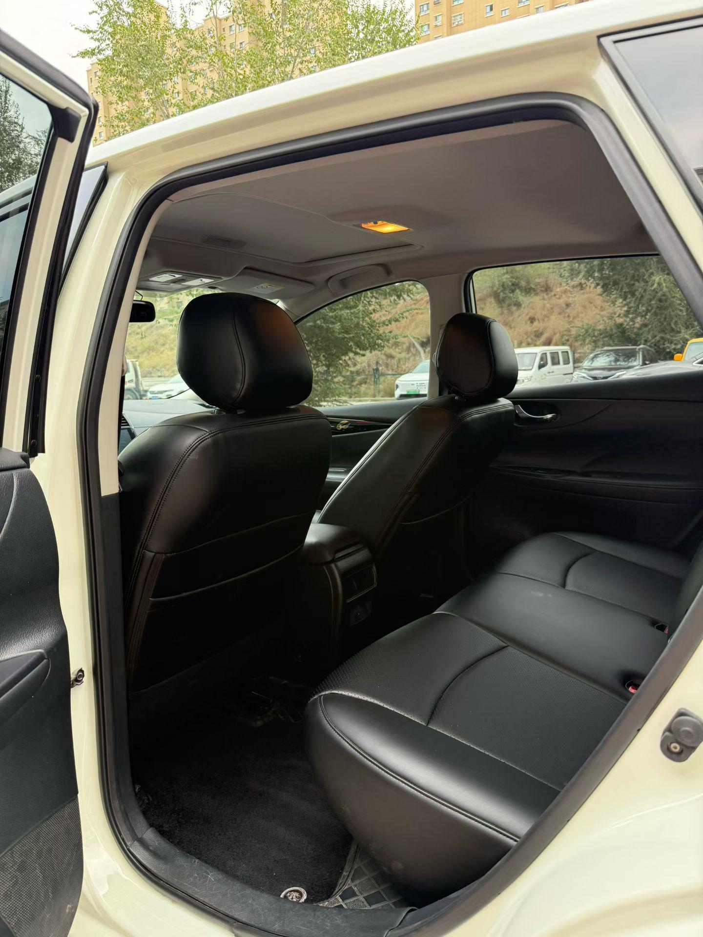 Nissan Tiida 2021 thumb 7