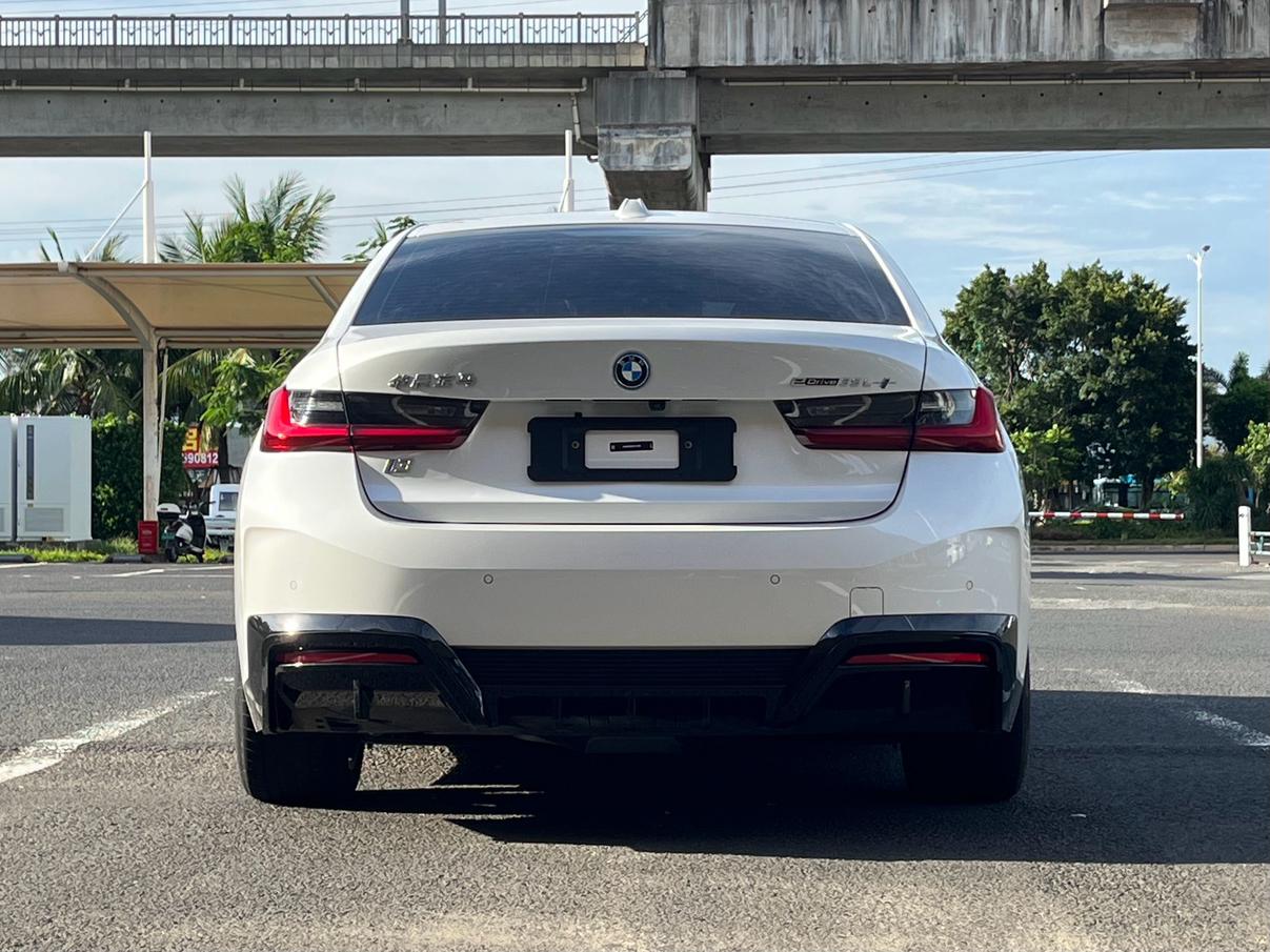 BMW i3 2023 thumb 12