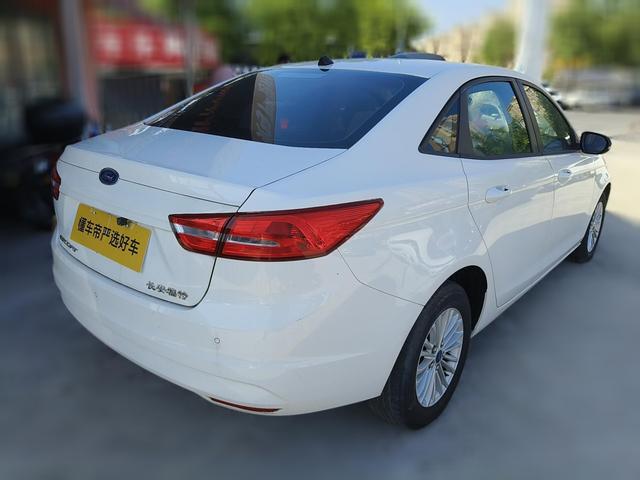 Ford Focus 2017 thumb 2