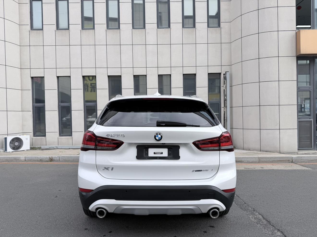 BMW X1 2022 thumb 3