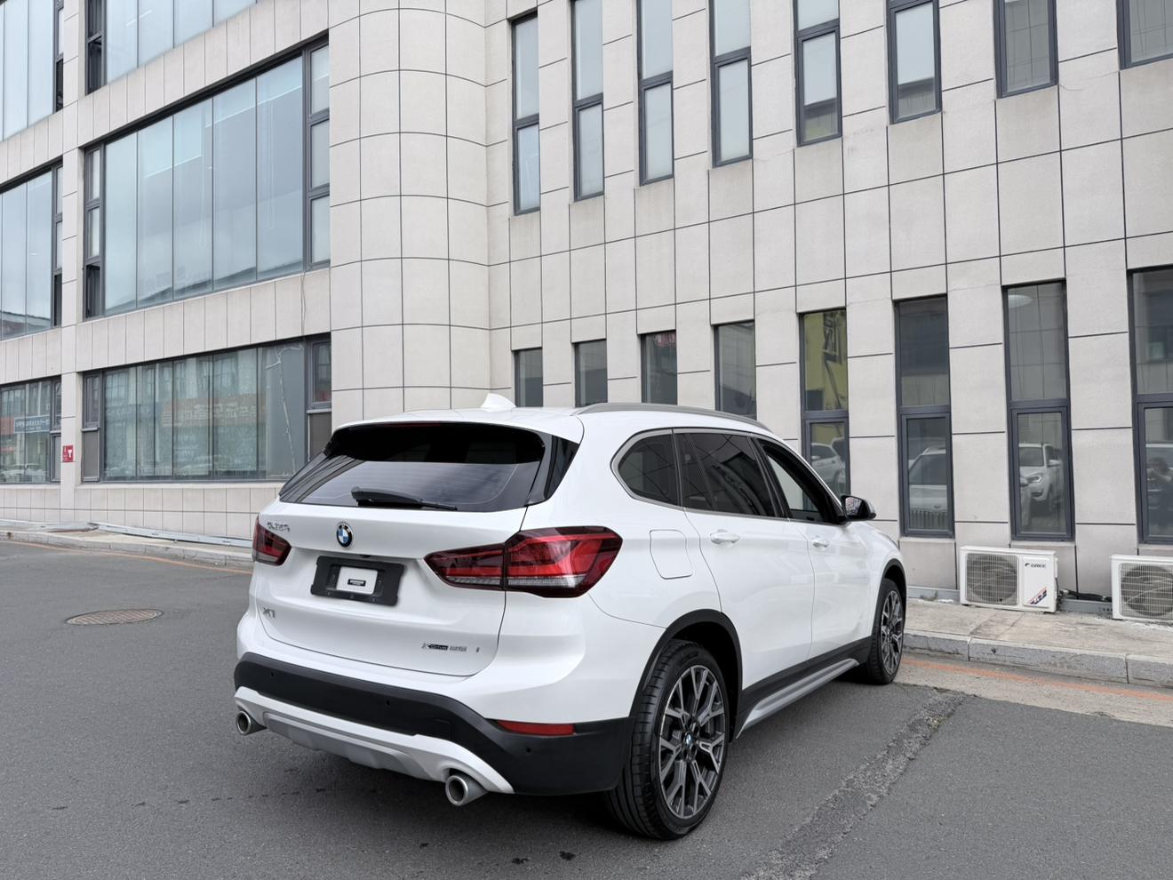 BMW X1 2022 thumb 4