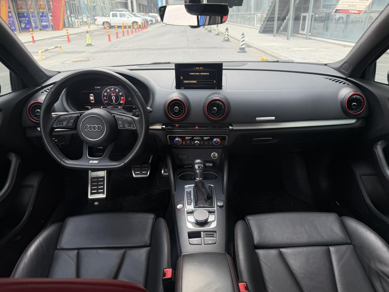 Audi S3 2019 thumb 5