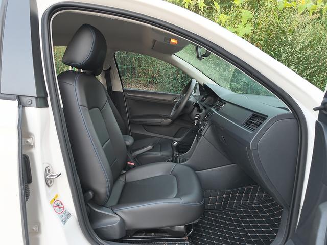 Volkswagen Santana 2015 thumb 10