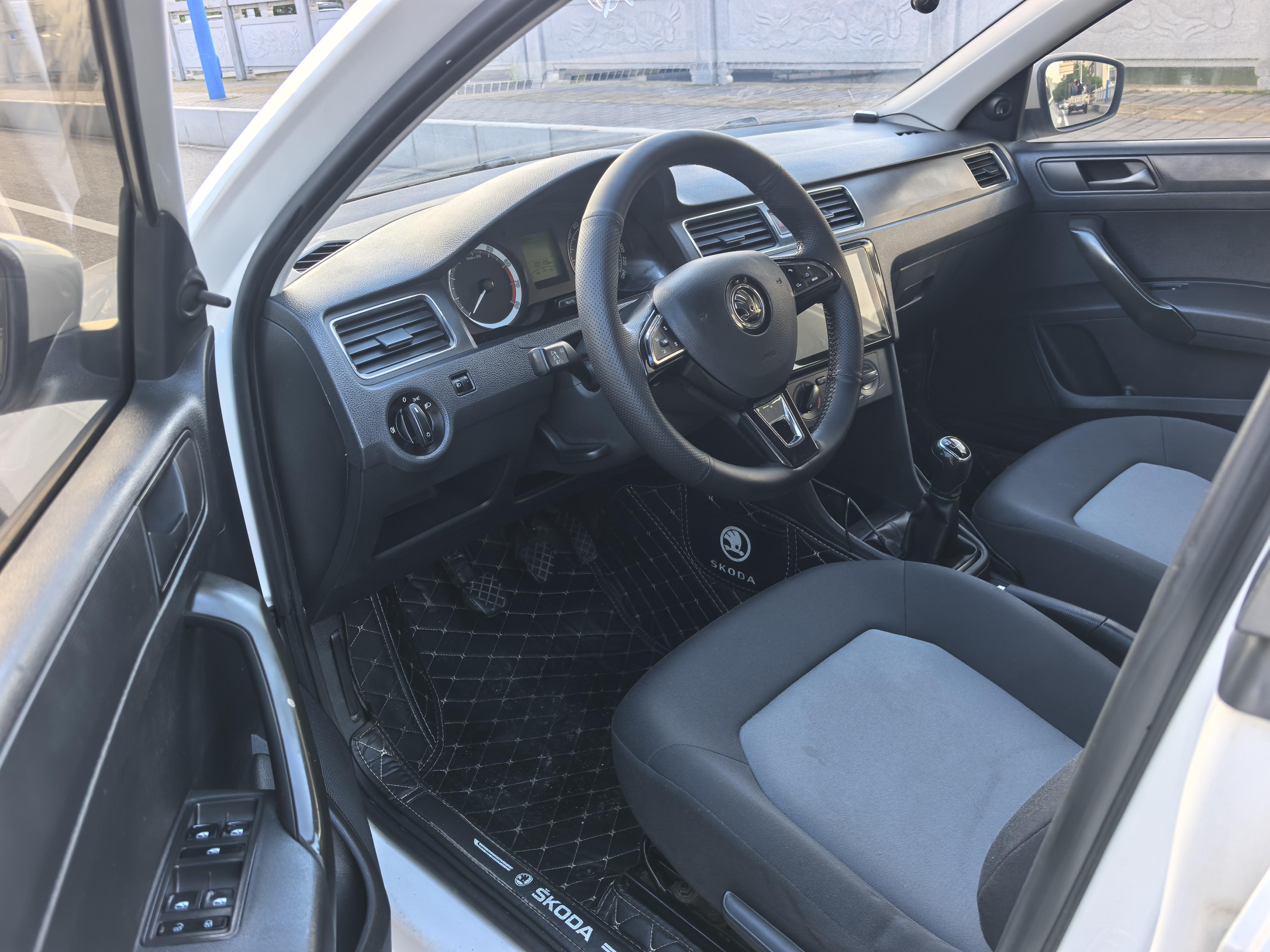 Skoda Xin Rui 2018 thumb 7