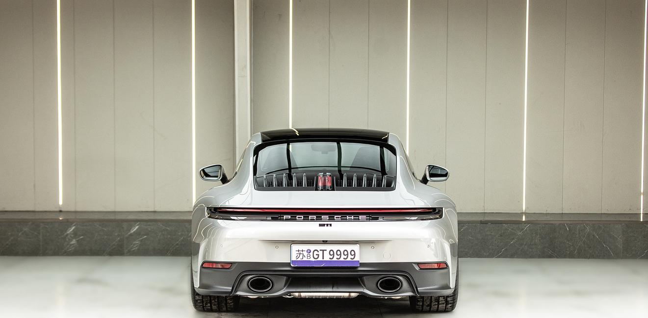 Porsche 911 2025 thumb 2