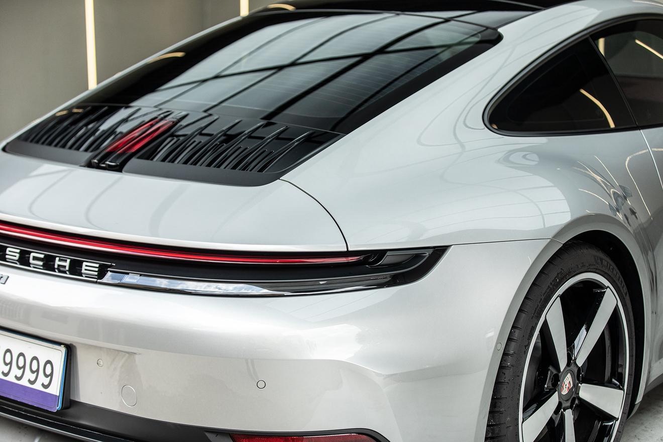 Porsche 911 2025 thumb 6