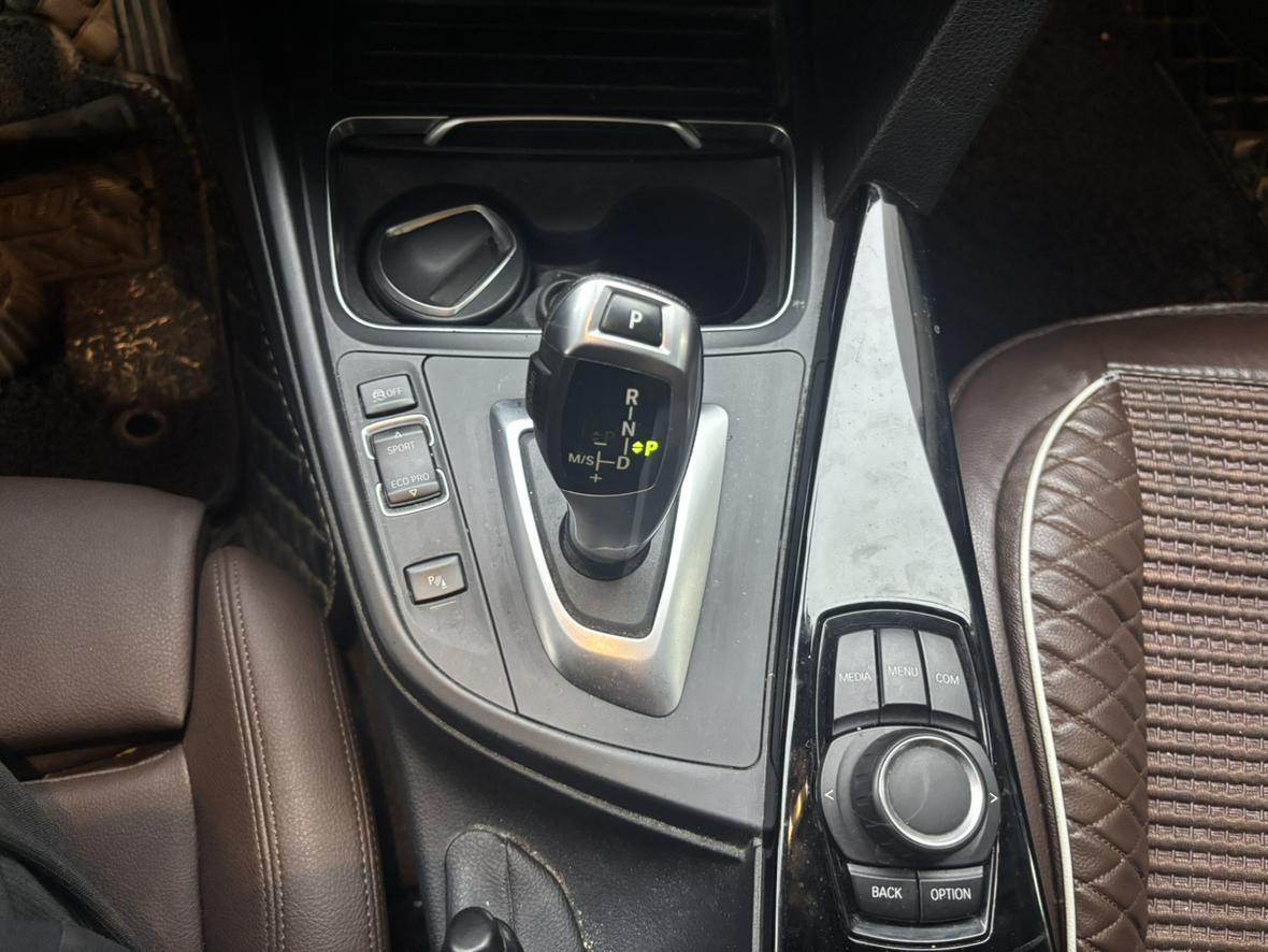 BMW 3 серии 2018 thumb 7