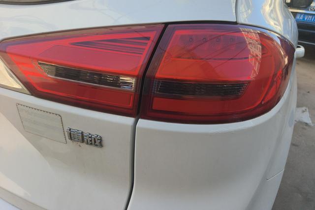 Geely Boyue 2016 thumb 5
