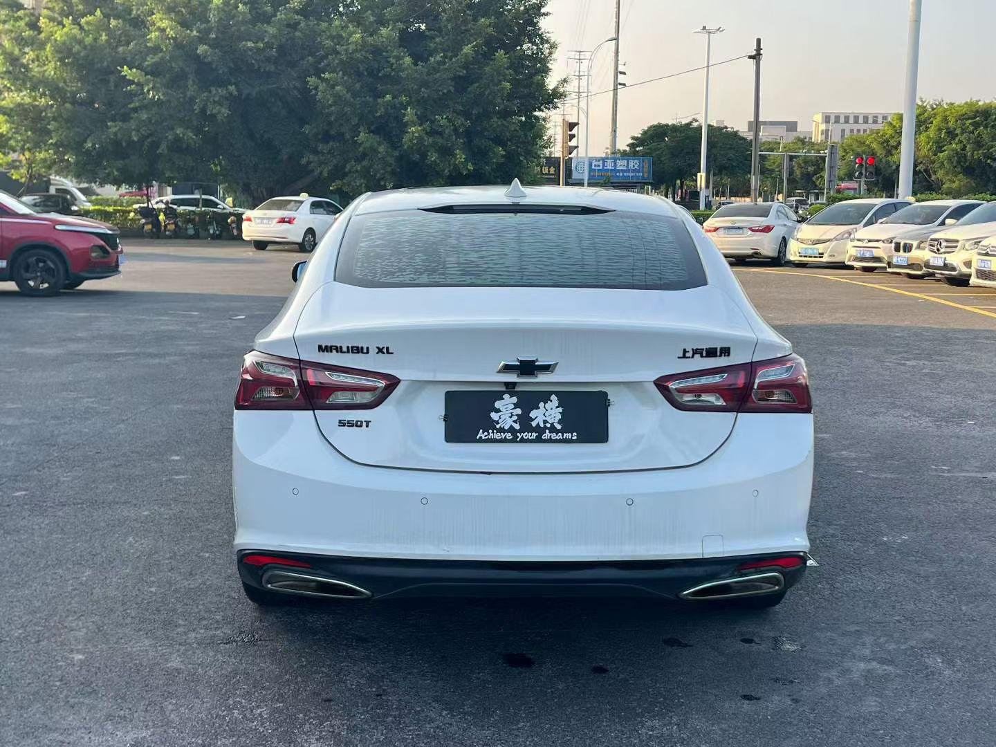 Chevrolet Malibu 2021 thumb 3