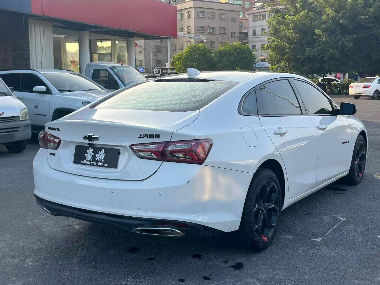 Chevrolet Malibu 2021 thumb 4