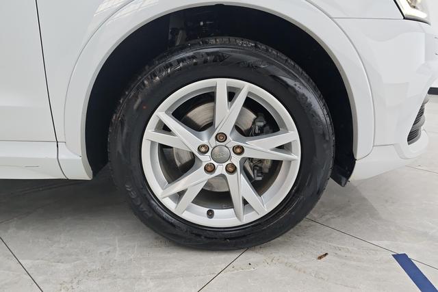 Audi Q3 2018 thumb 9