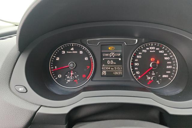 Audi Q3 2018 thumb 11
