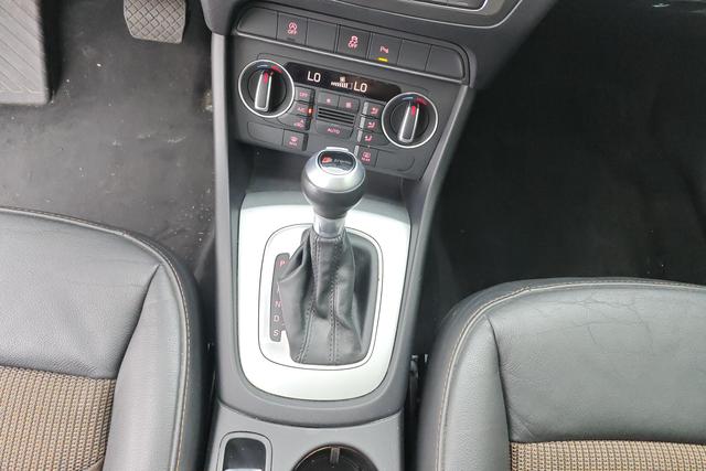 Audi Q3 2018 thumb 12