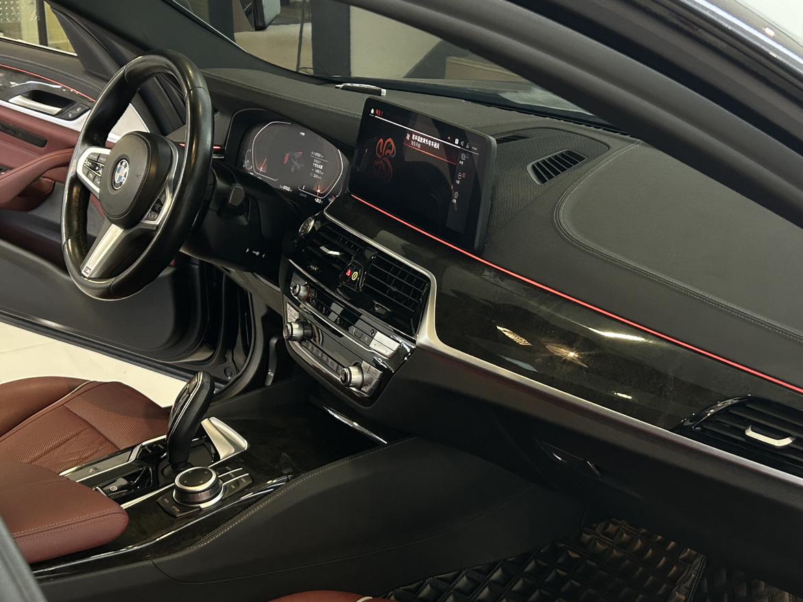 BMW 5 серии 2022 thumb 6