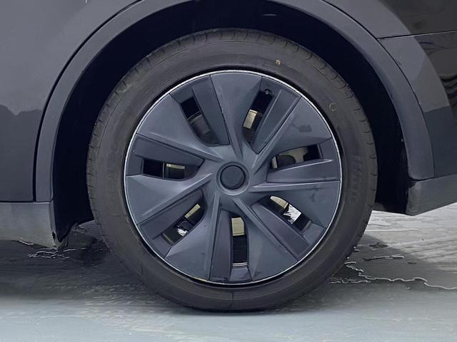 Tesla Model Y 2024 thumb 7