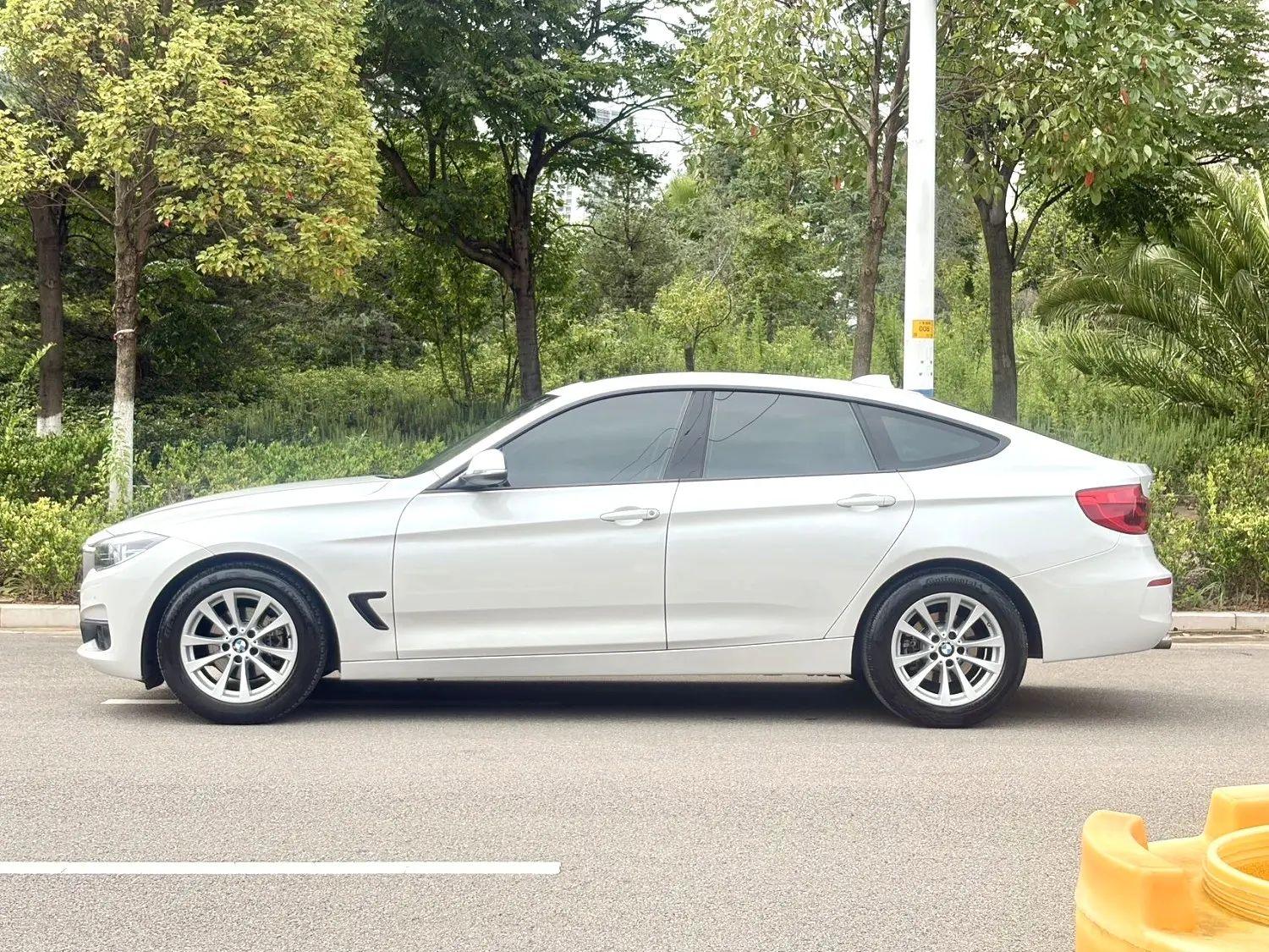 BMW 3 серии 2017 thumb 9