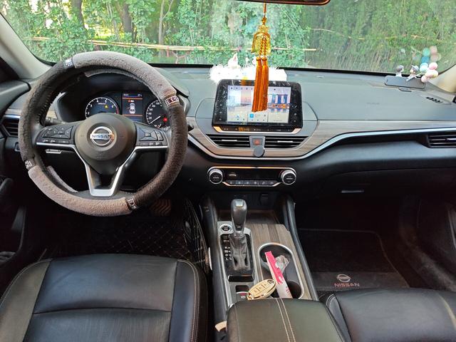 Nissan Altima 2021 thumb 3