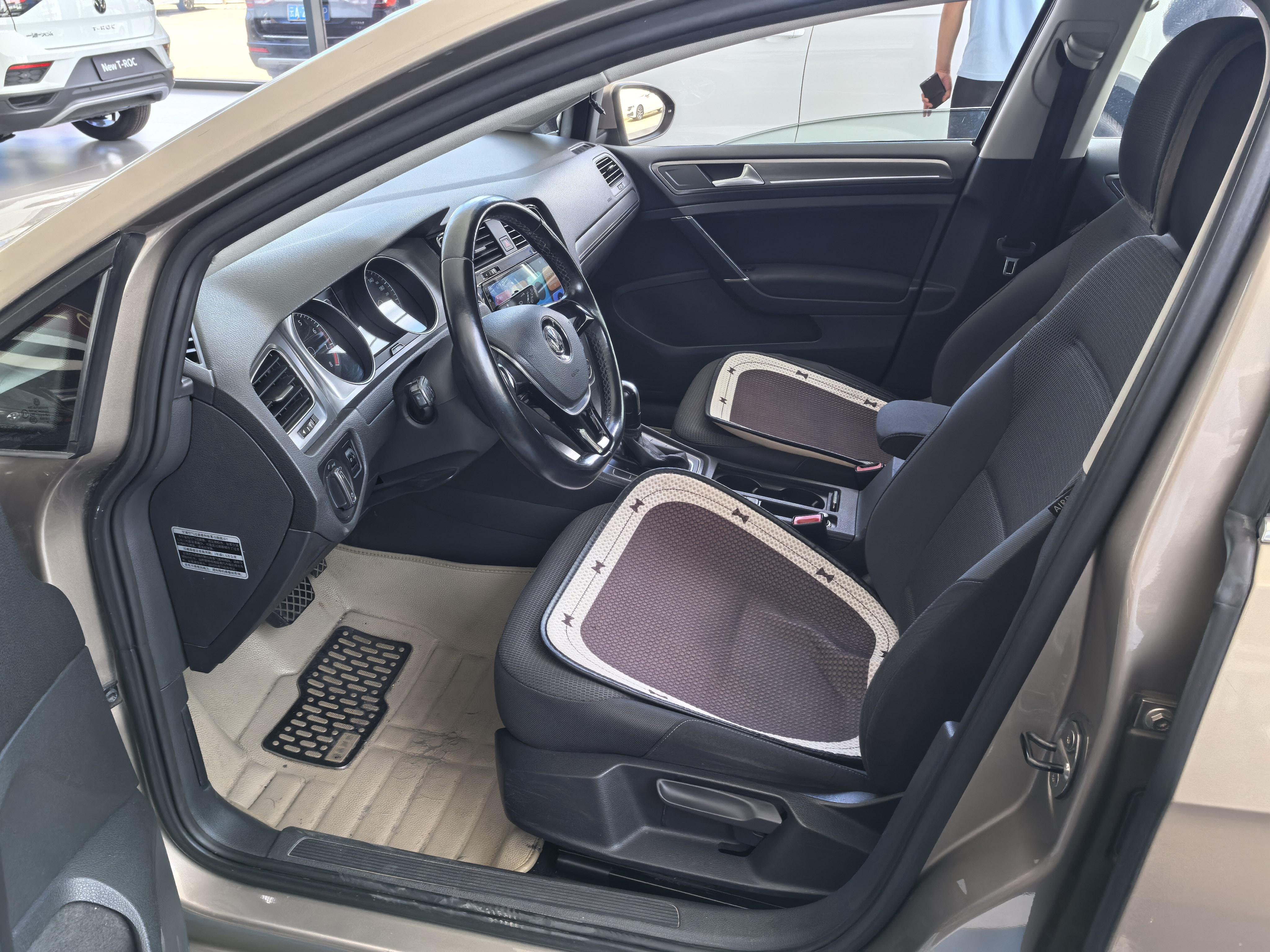 Volkswagen Golf Sportsvan 2014 thumb 7