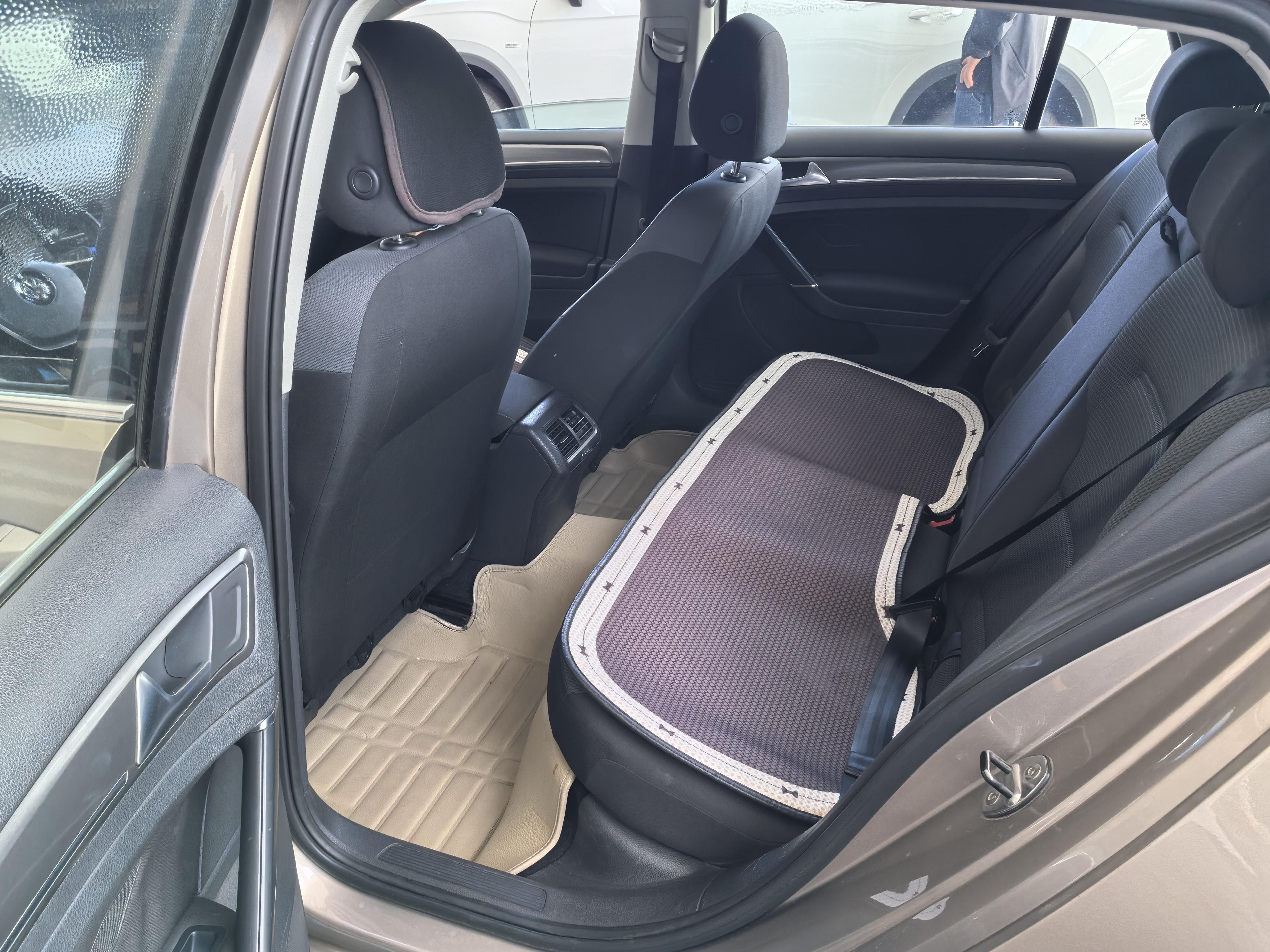 Volkswagen Golf Sportsvan 2014 thumb 8