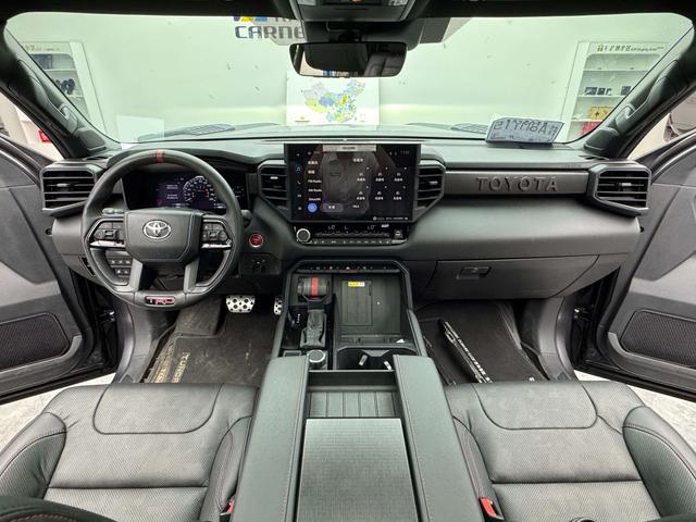 Toyota Fortuner 2024 thumb 10