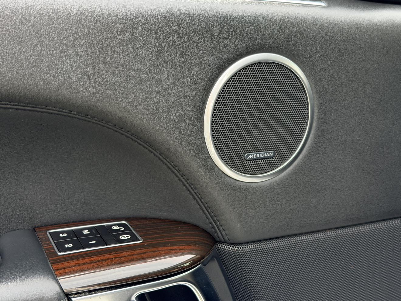 Land Rover Range Rover 2012 thumb 11