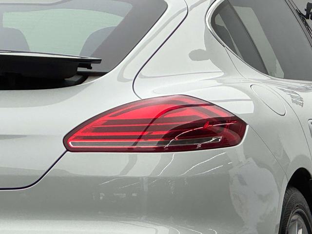 Porsche Panamera 2014 thumb 3