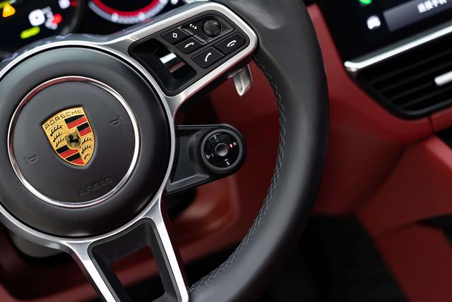 Porsche Cayenne 2021 thumb 12