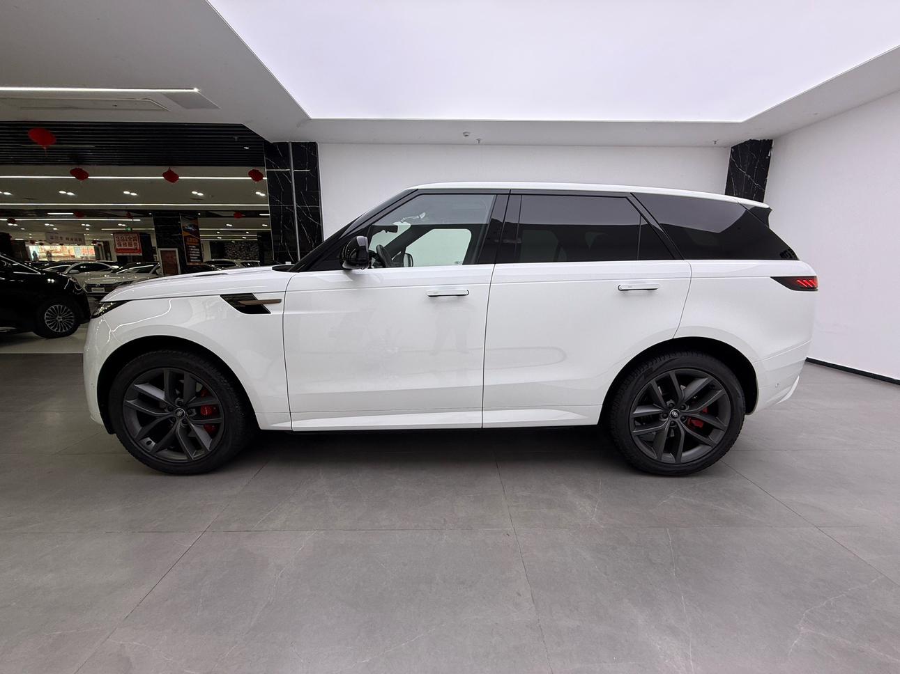 Land Rover Range Rover Sport 2024 thumb 2